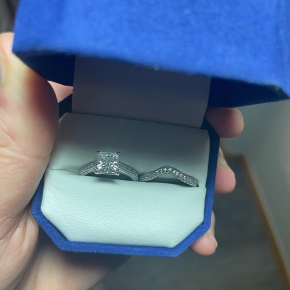 Princess cut genuine moissanite ring GRA certified - Picture 9 of 13